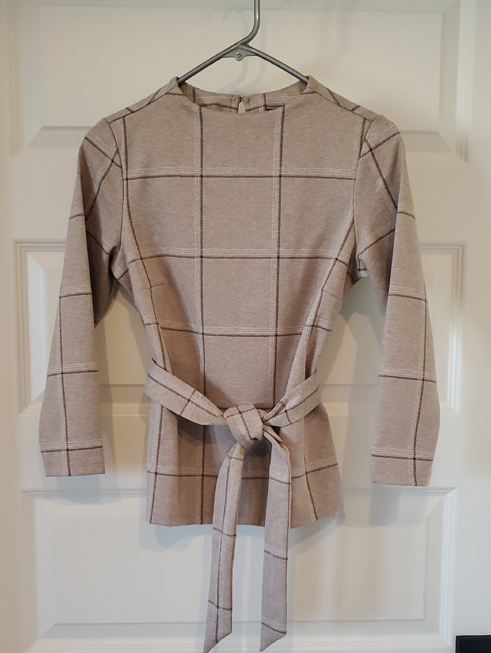 Ann Taylor Taupe Windowpane Belted Knit Tunic